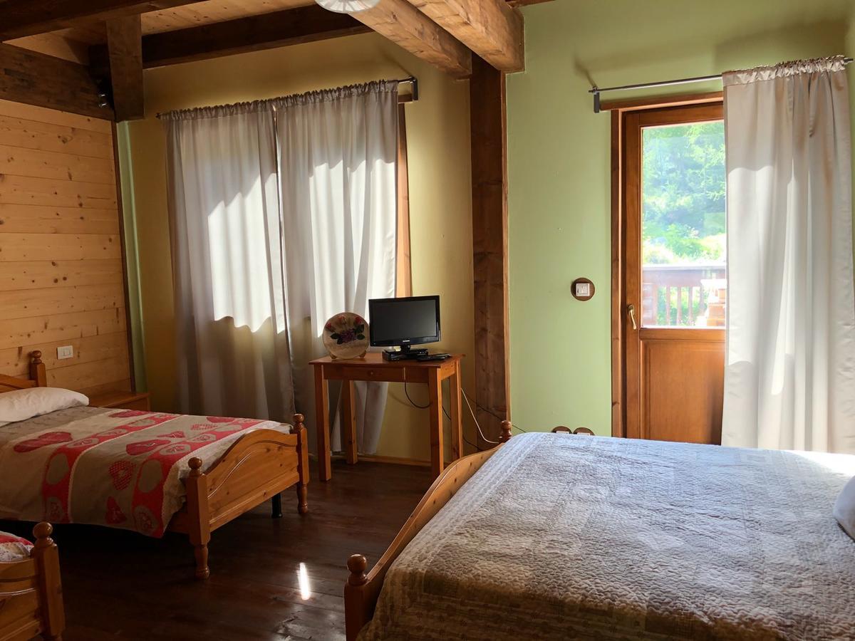 Chalet Rosa Dei Monti Hotel Valprato Soana Ngoại thất bức ảnh