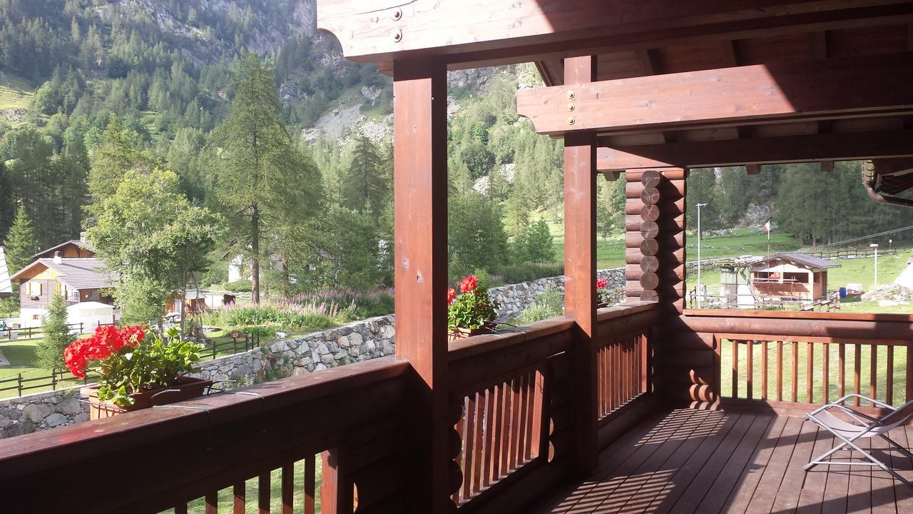 Chalet Rosa Dei Monti Hotel Valprato Soana Ngoại thất bức ảnh